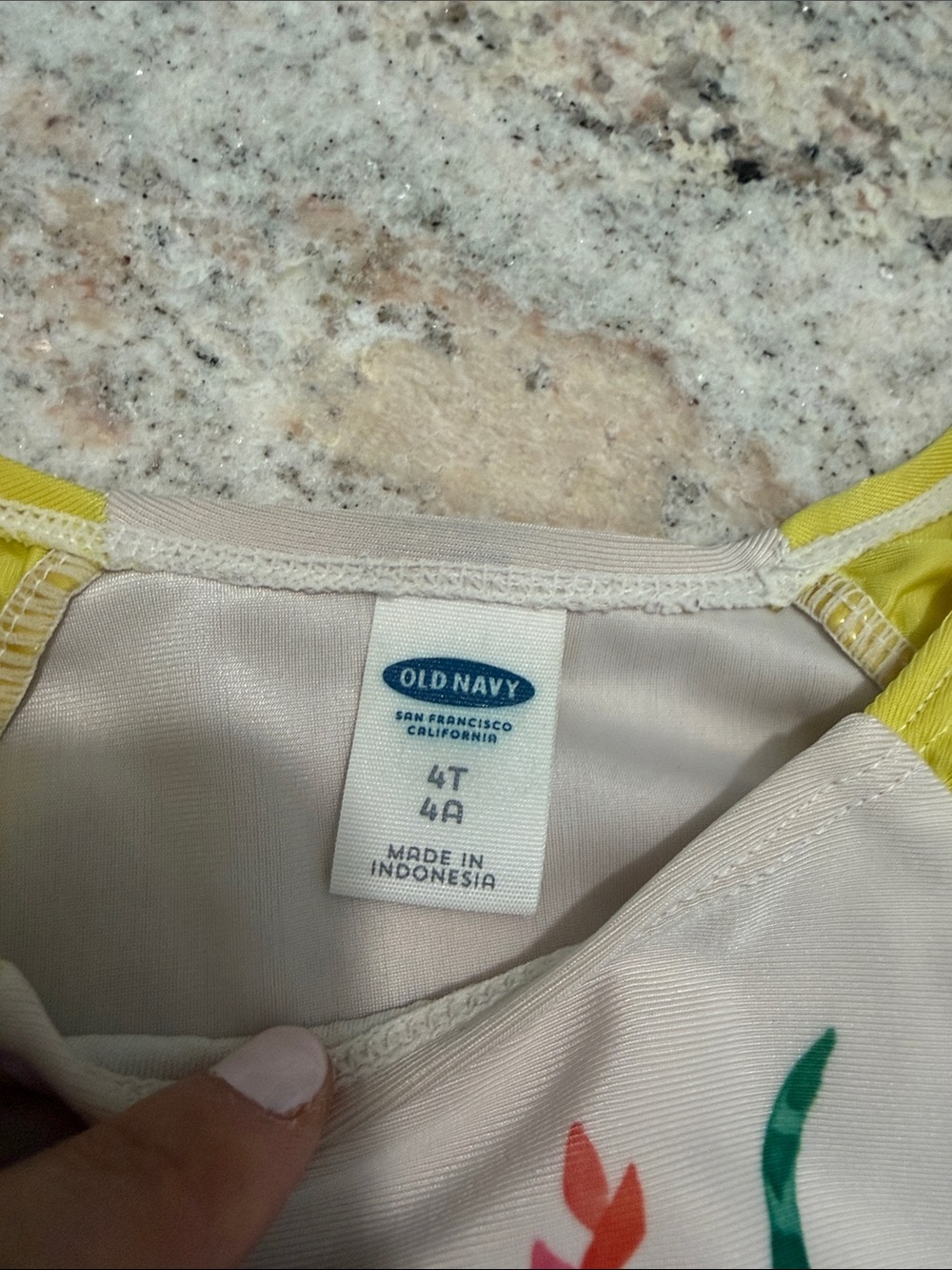 10/$30 Old Navy 2 Sets Two-Piece Rash Swim Set - Picture 2 of 10